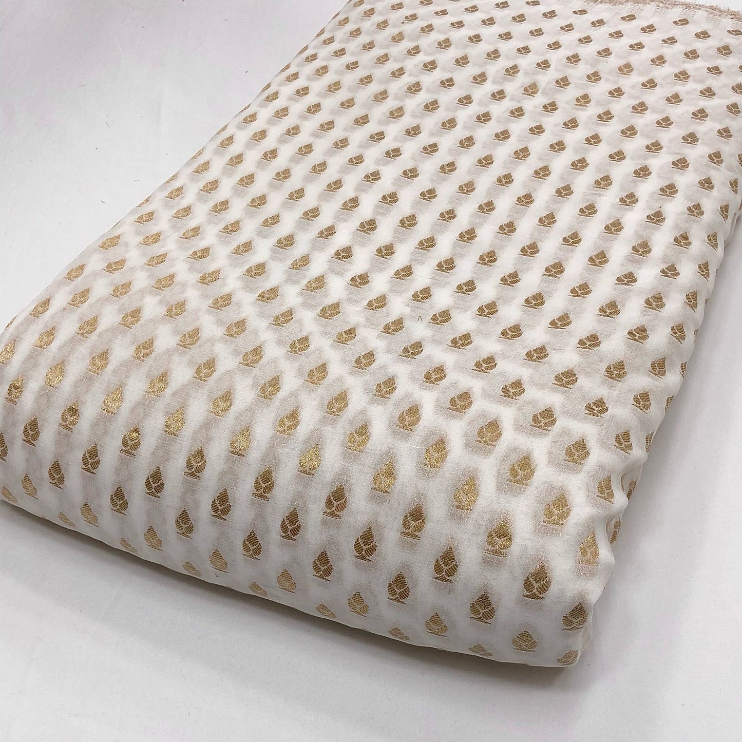 Georgette Buti Jacquard Dyeable