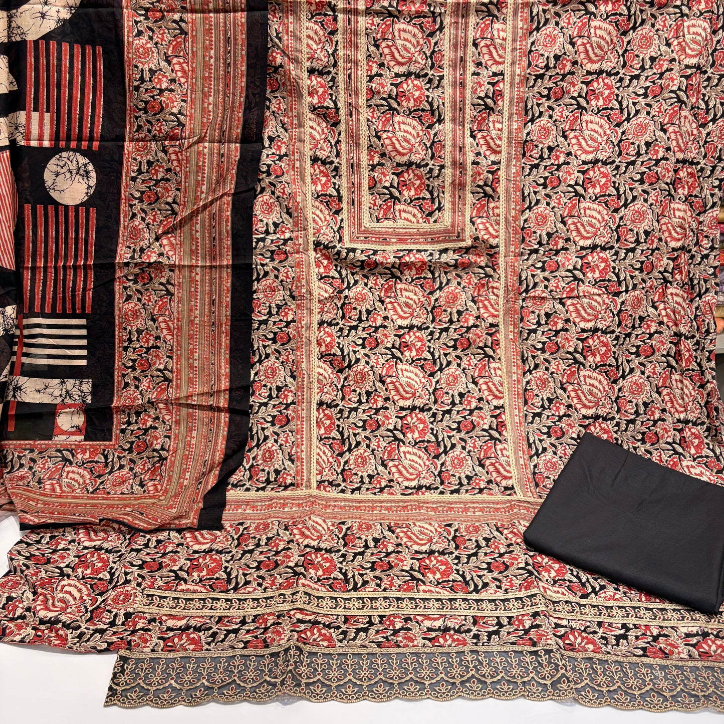 Pure Cotton Lacework Suit (Unstitched)