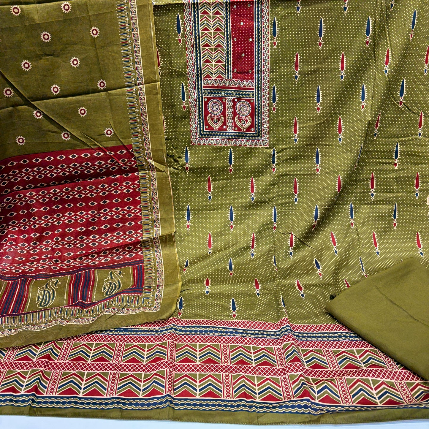 Pure Cotton Printed Suit (Unstitched)