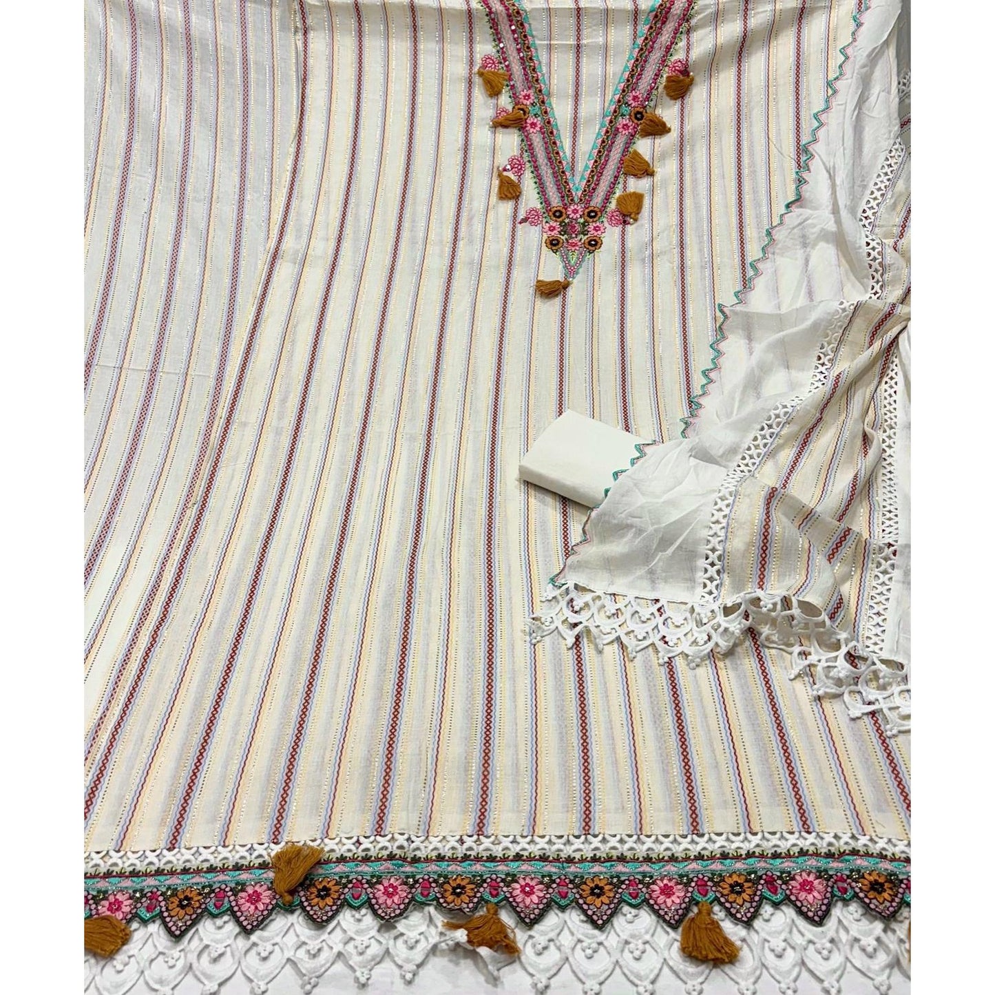 Pure Mul Cotton Lace Suit (Unstitched)